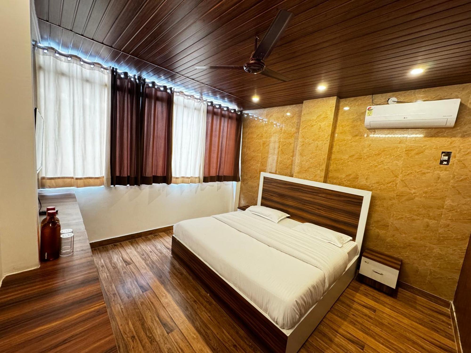 Hotel Walk Inn Faridabad Exterior foto